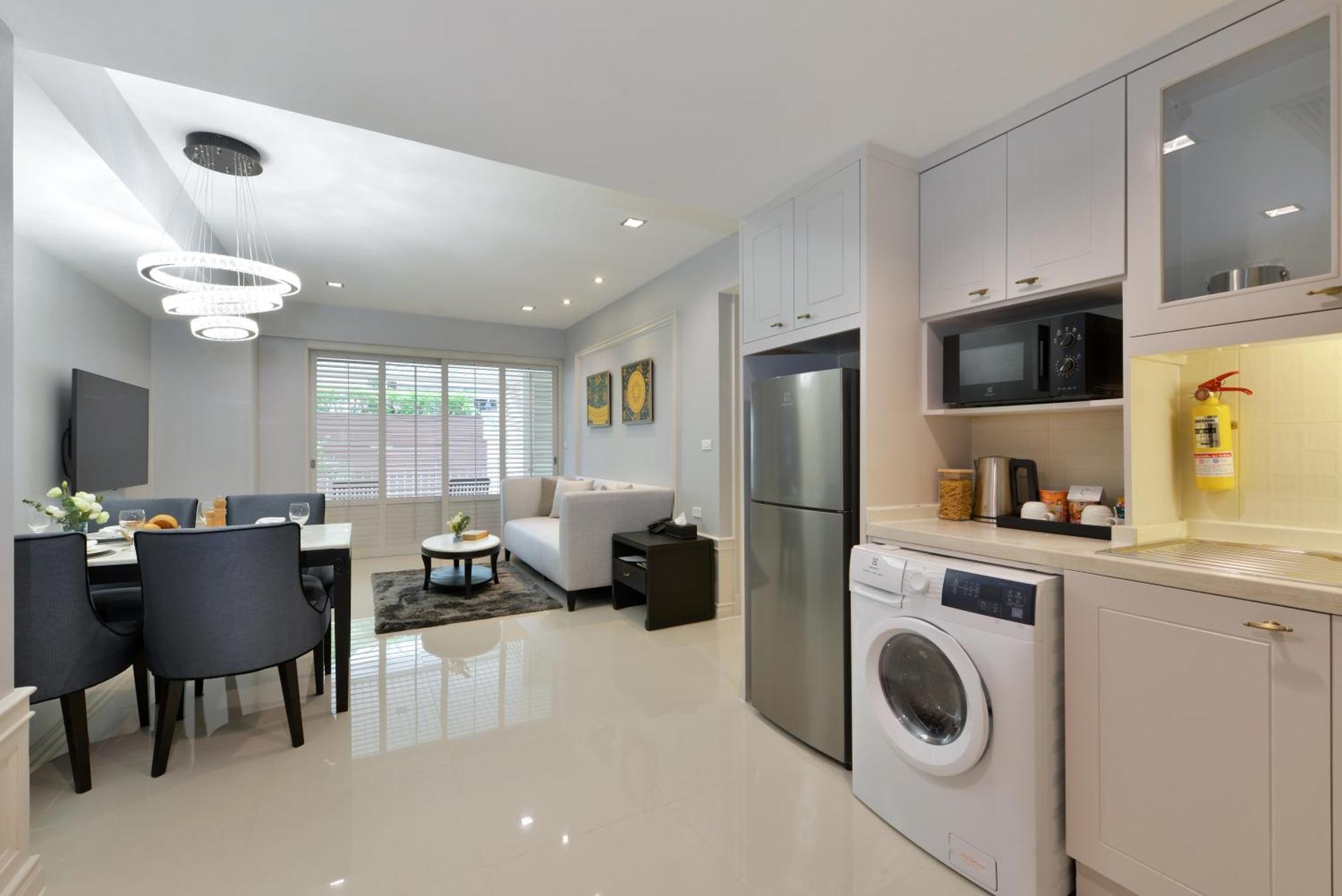 Centre Point Sukhumvit Thong-Lo Hotel Банкок Екстериор снимка